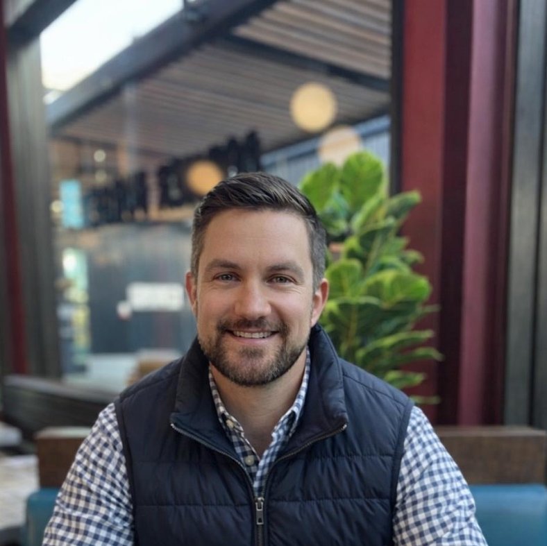 Karl Roberts headshot